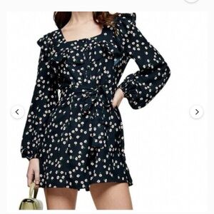 Topshop Floral Ruffle Square-Neck Mini romper in Navy